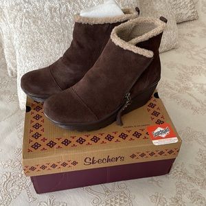 Womens Skechers Boots 8.5 NWOT